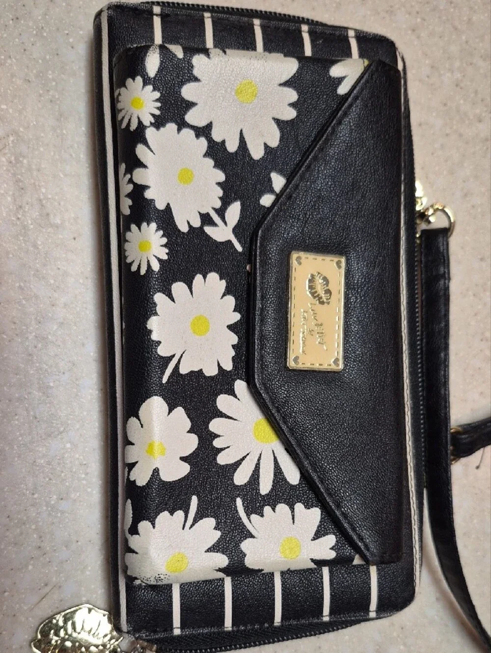 Luv Betsey by Betsey Johnson crossbody wallet/wristlet pouch Daisys & Stripes